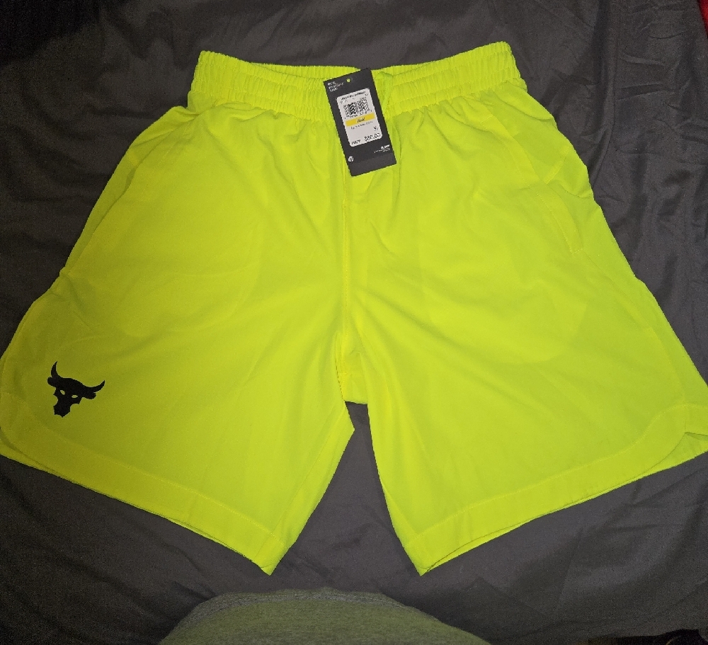 Under Armour Yellow Athletic Shorts Lightweight Performance